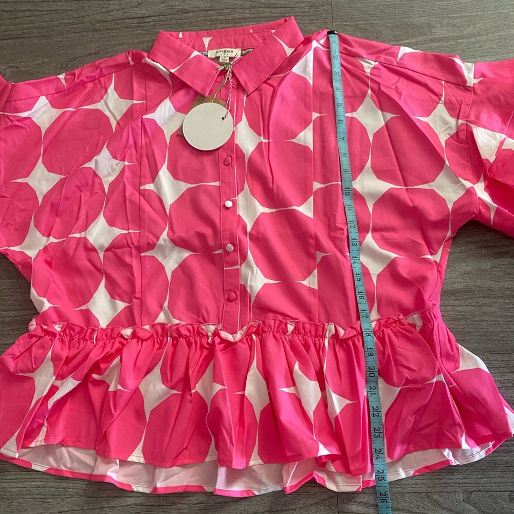 Umgee Pink and White Geometric Peplum Button Front Top - Picture 8 of 10